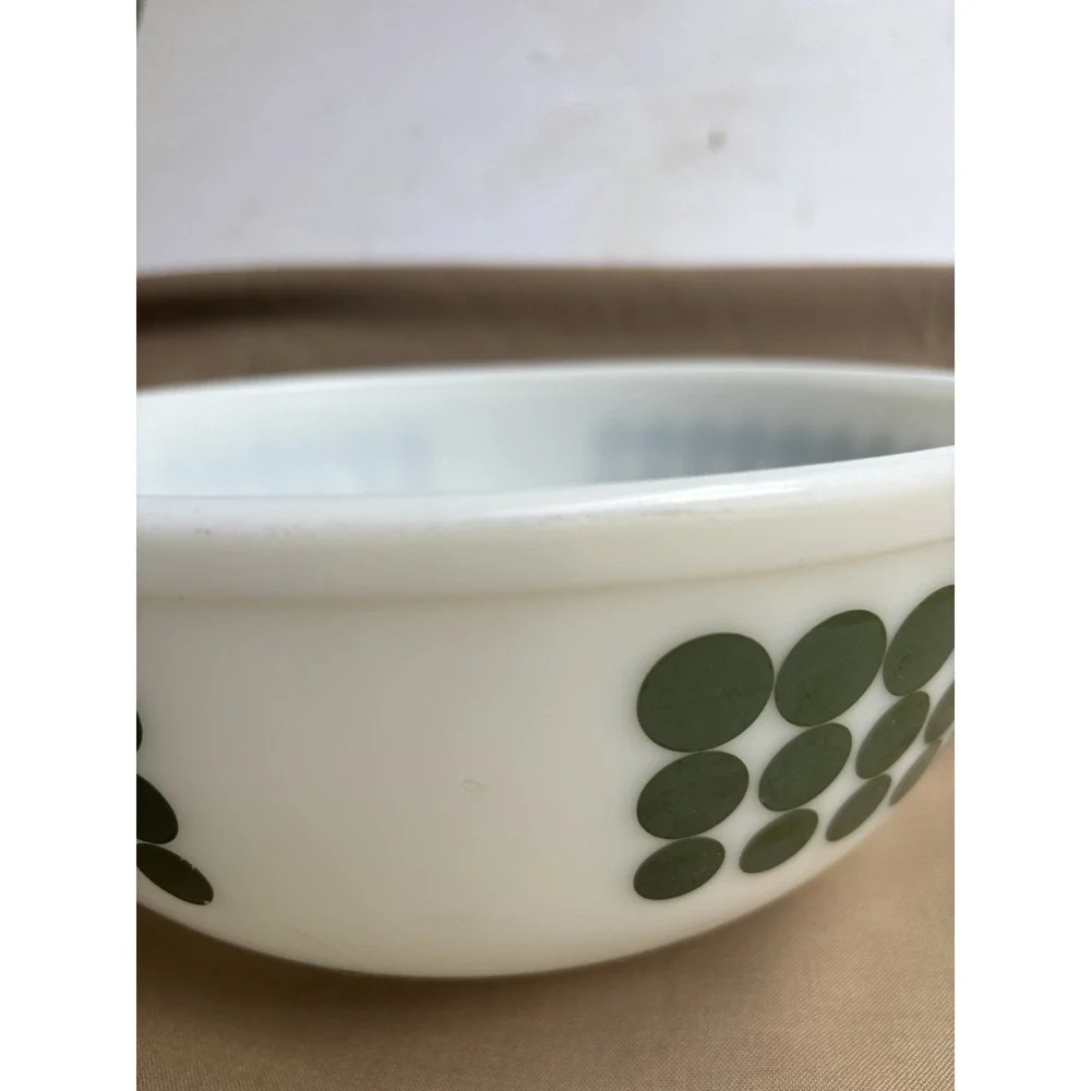 Vintage PYREX Green Polka Dot Mixing Nesting Bowl #404 Milk Glass 4 Qt